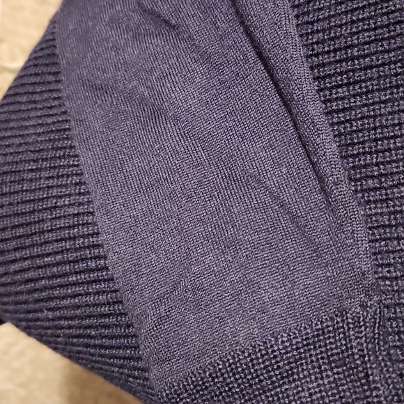 Liz Claiborne black long sleeve sweater size Medium - Picture 11 of 11